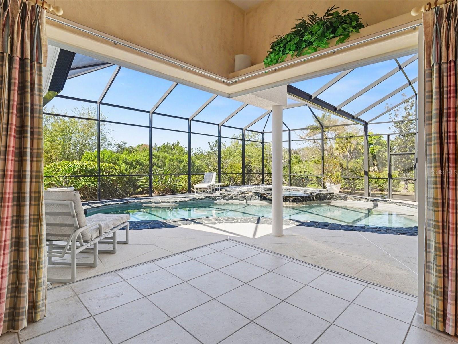 RIVERWOOD - Residential