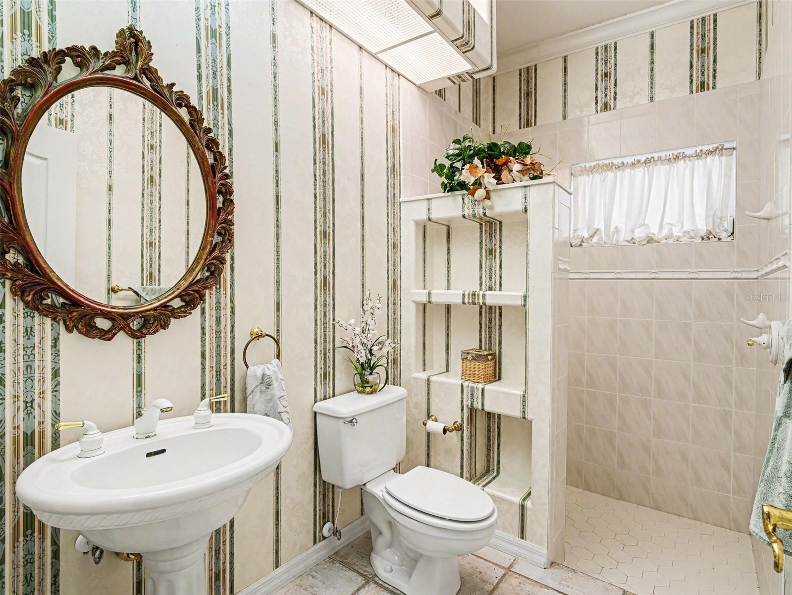 RIVERWOOD - Residential