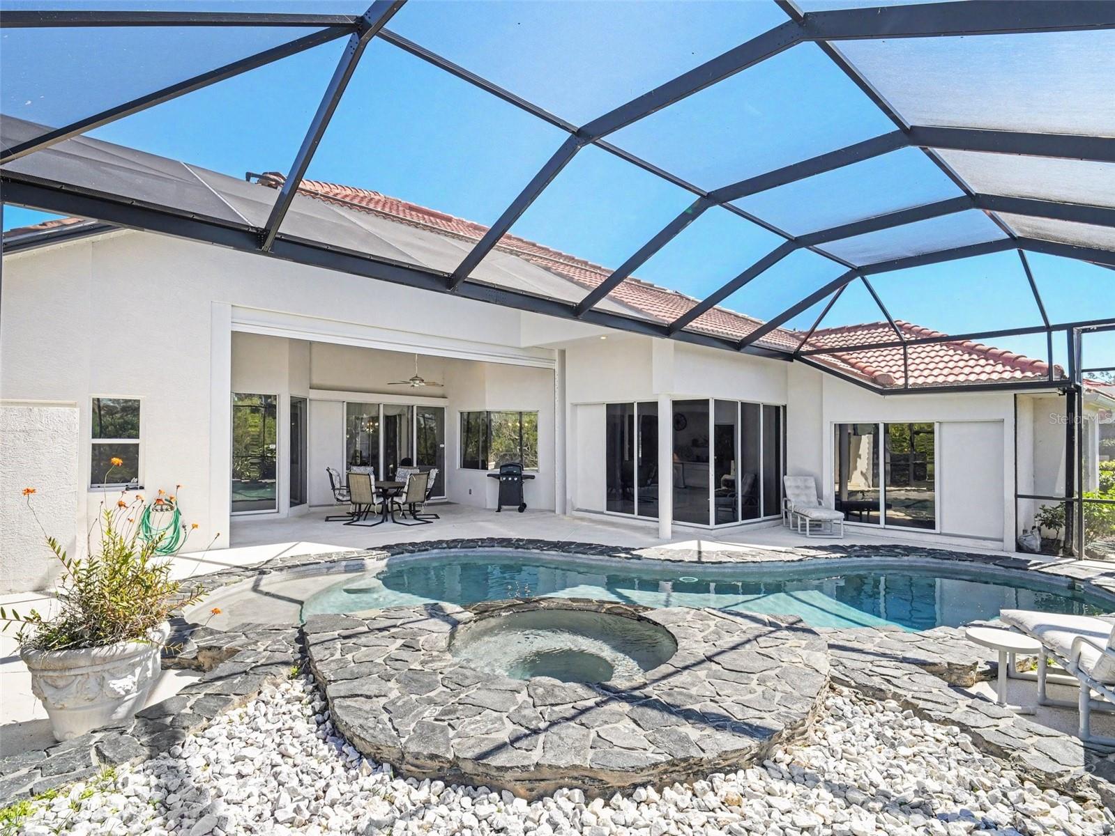 RIVERWOOD - Residential