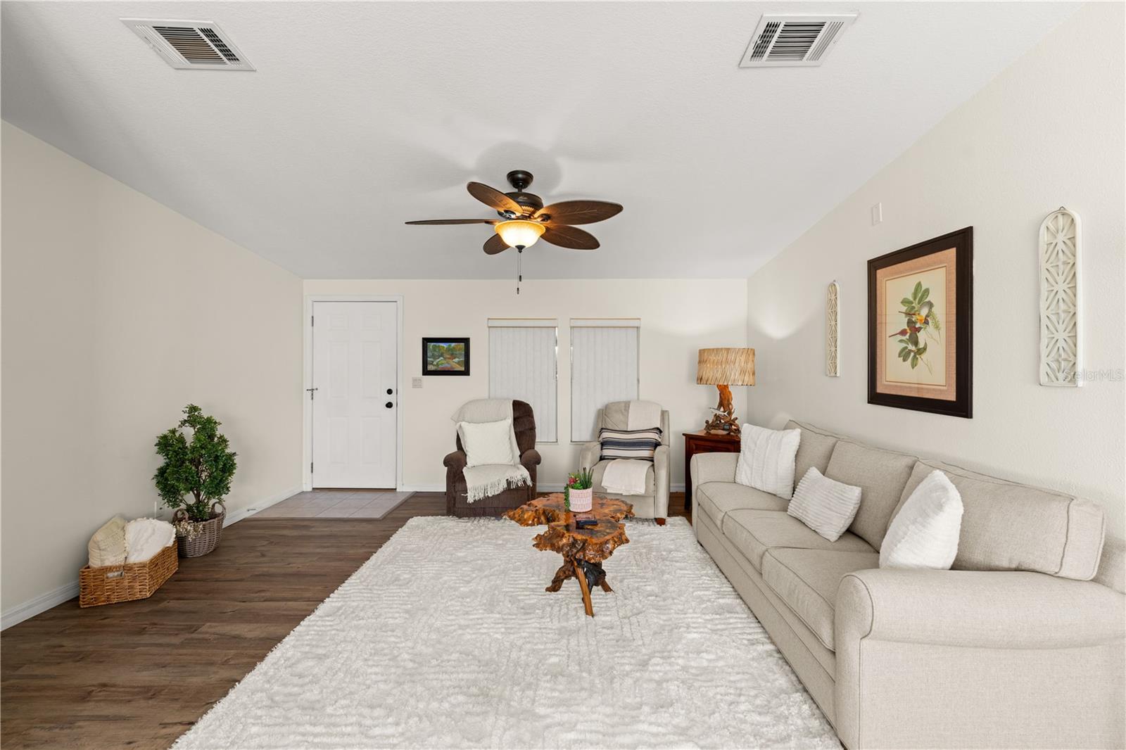 GOLDEN BAY COLONY PH 01 - Residential