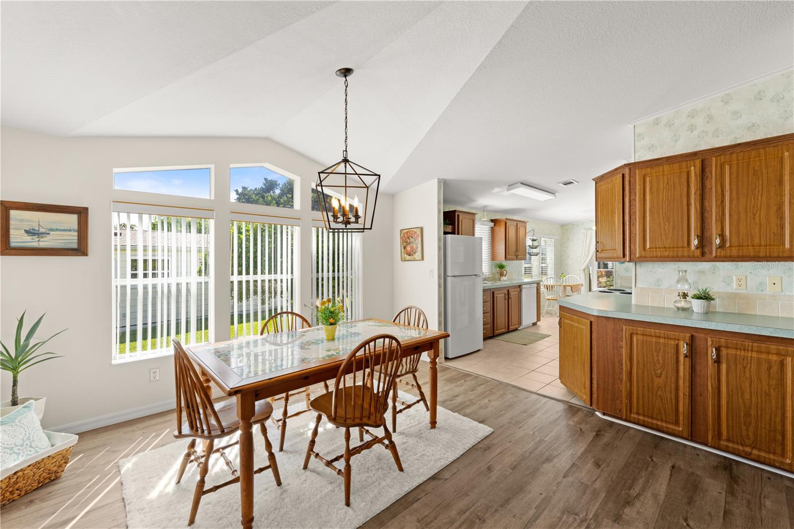 GOLDEN BAY COLONY PH 01 - Residential