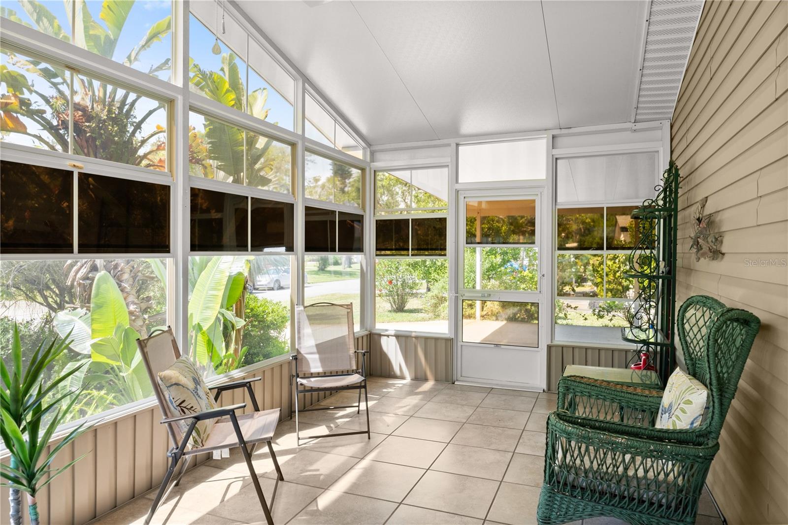 GOLDEN BAY COLONY PH 01 - Residential