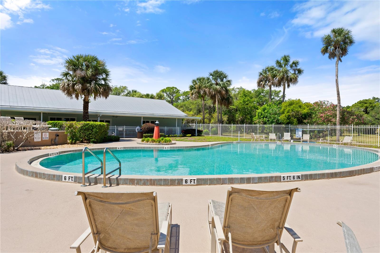 GOLDEN BAY COLONY PH 01 - Residential