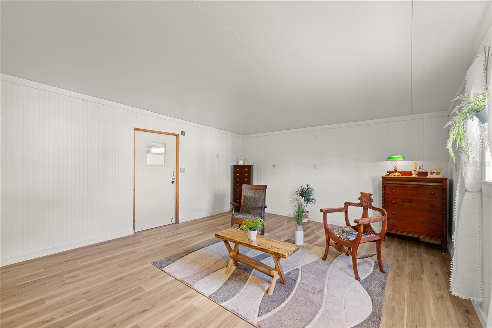 GOLDEN BAY COLONY PH 01 - Residential