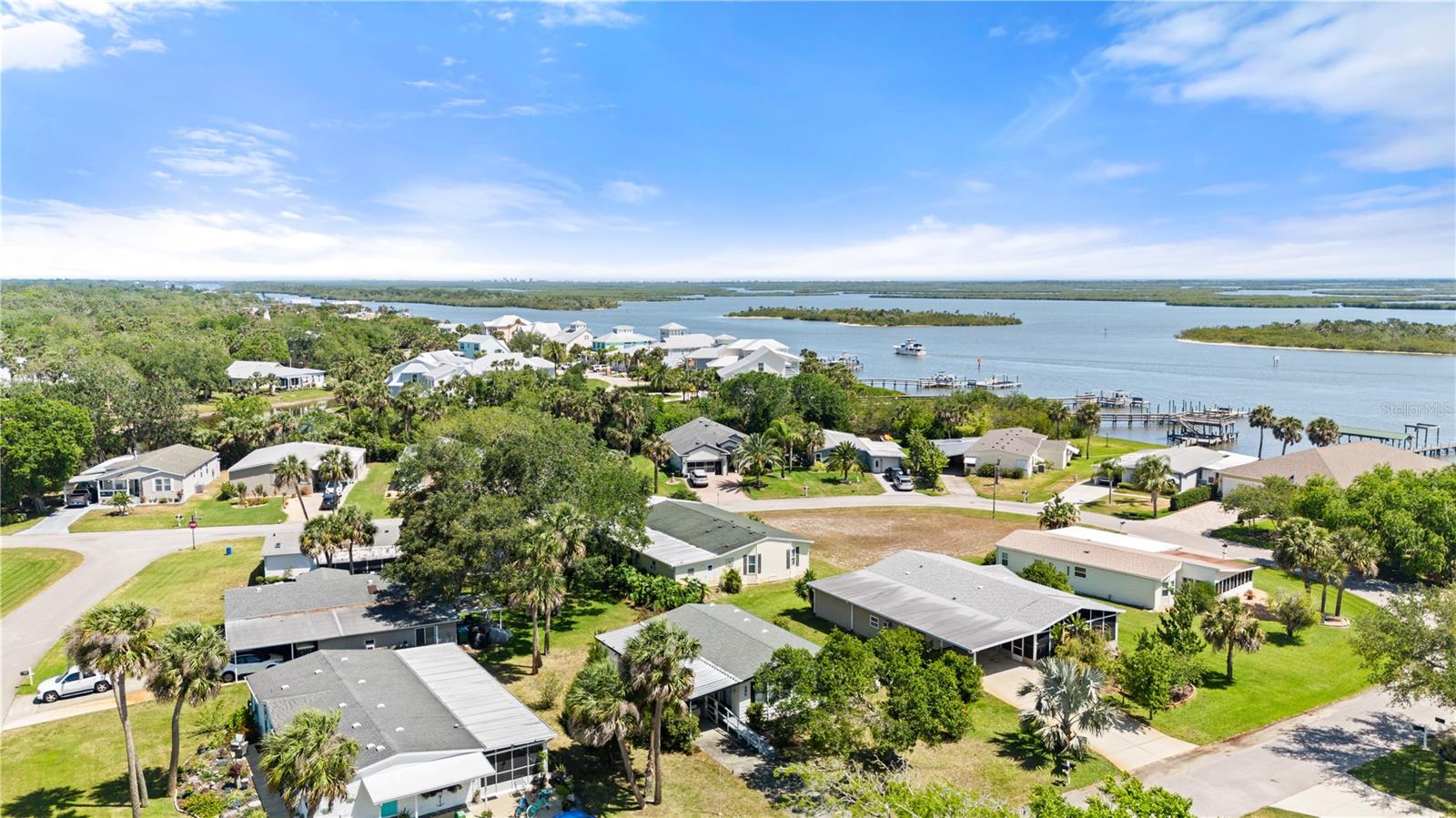 GOLDEN BAY COLONY PH 01 - Residential