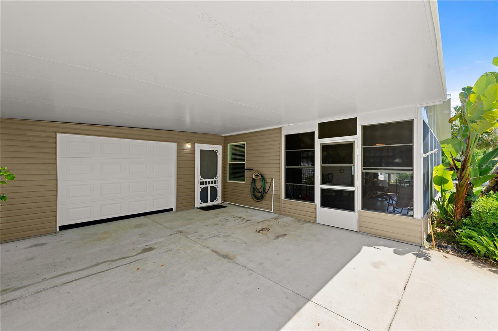 GOLDEN BAY COLONY PH 01 - Residential