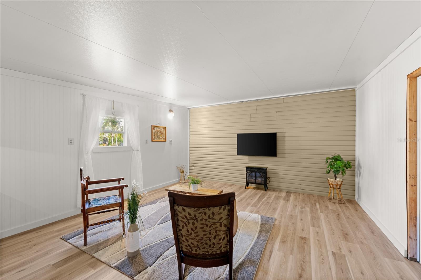 GOLDEN BAY COLONY PH 01 - Residential