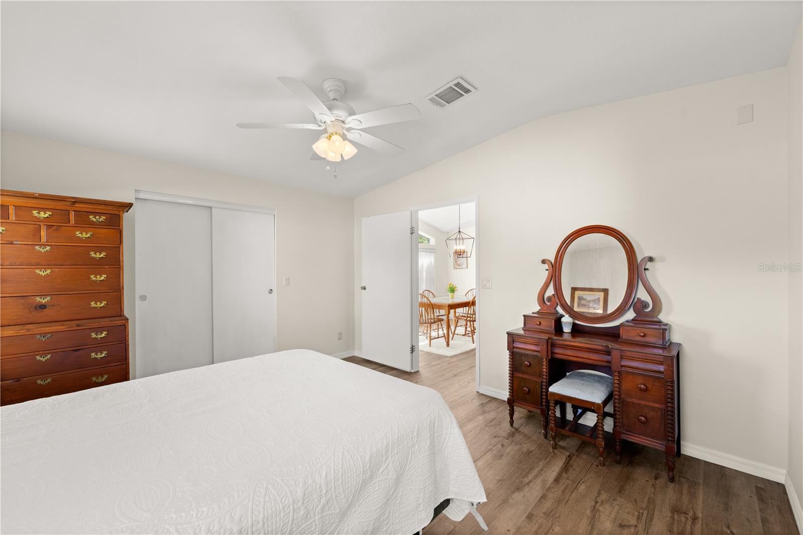 GOLDEN BAY COLONY PH 01 - Residential