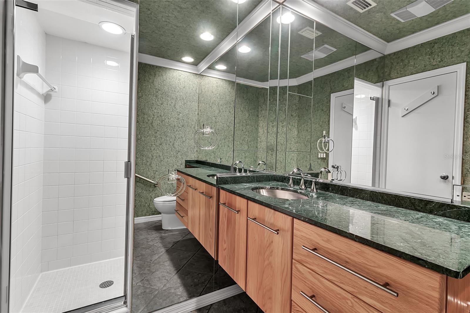 CHEROKEE PARK - Residential