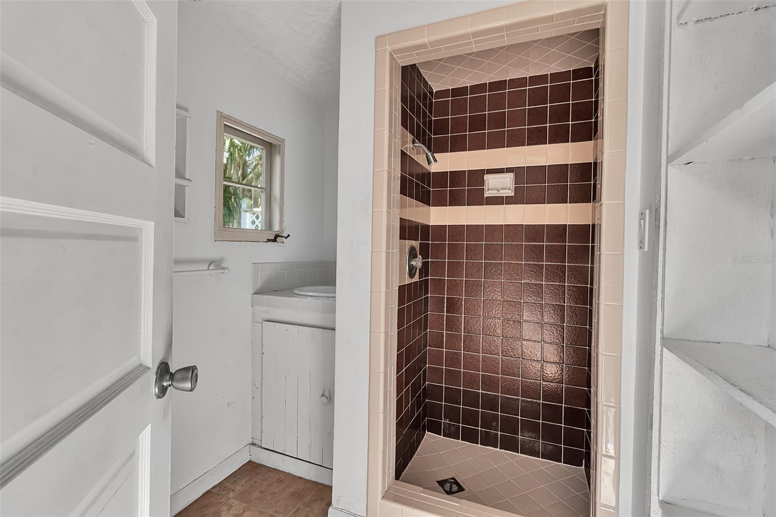 CHEROKEE PARK - Residential