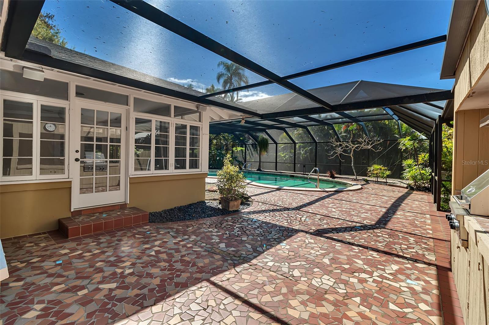 CHEROKEE PARK - Residential