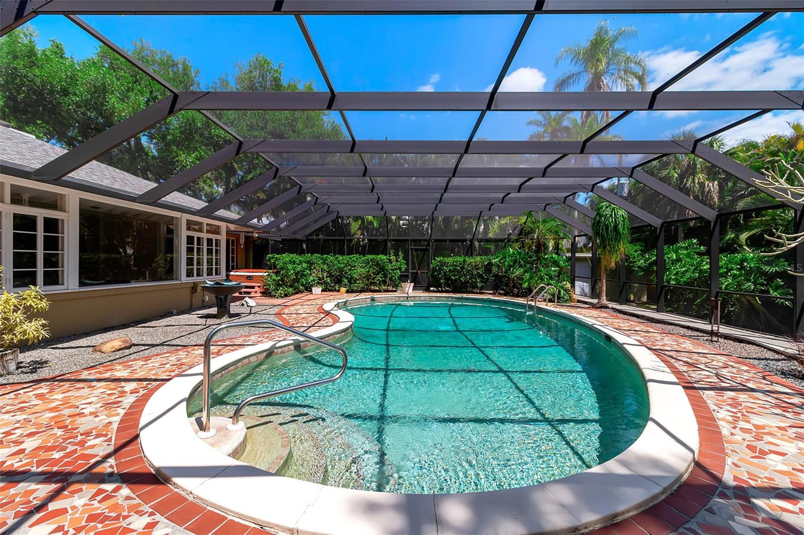 CHEROKEE PARK - Residential
