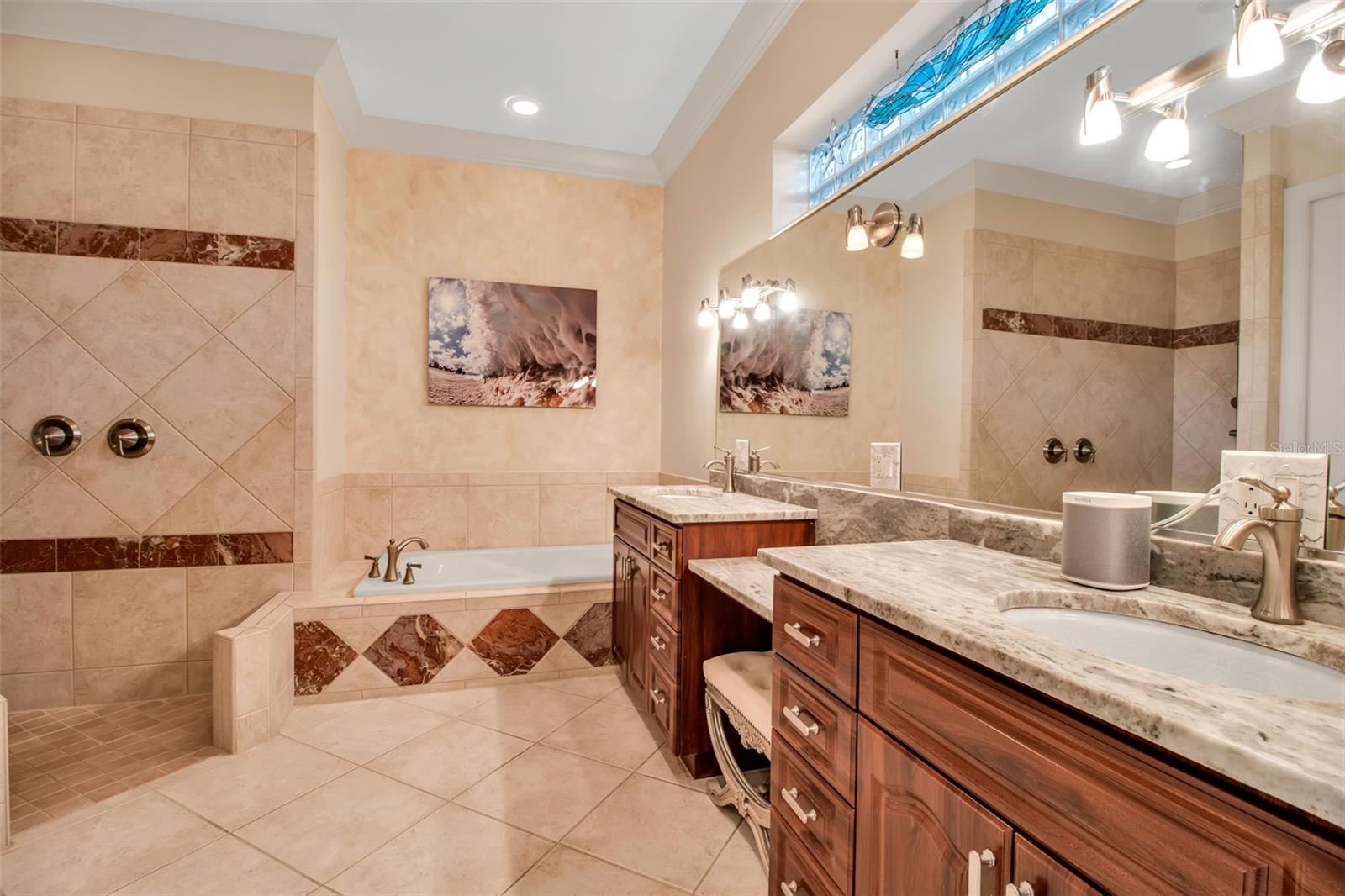 BISHOPSCOURT AT THE OAKS PRESERVE - Residential