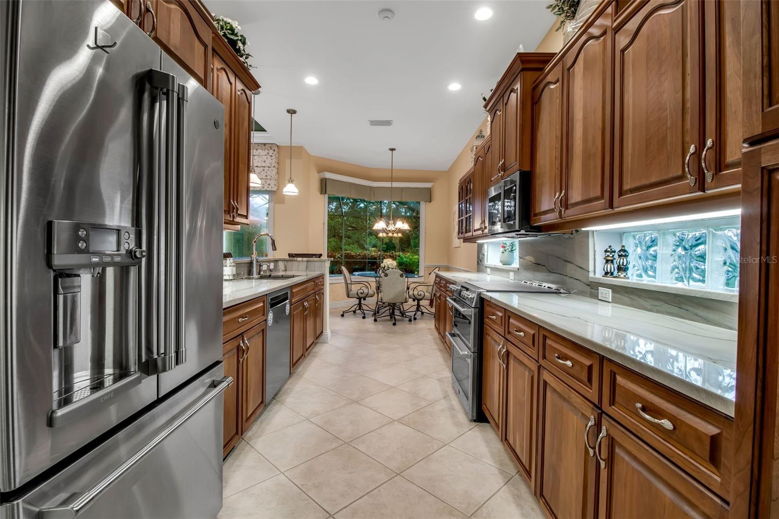 BISHOPSCOURT AT THE OAKS PRESERVE - Residential