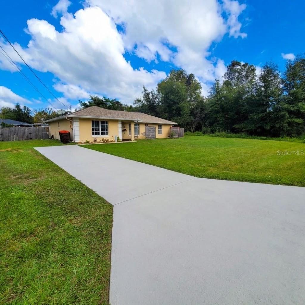 Photo of 965 NW 66th Street, Ocala, FL 34475 (MLS # S5159455)