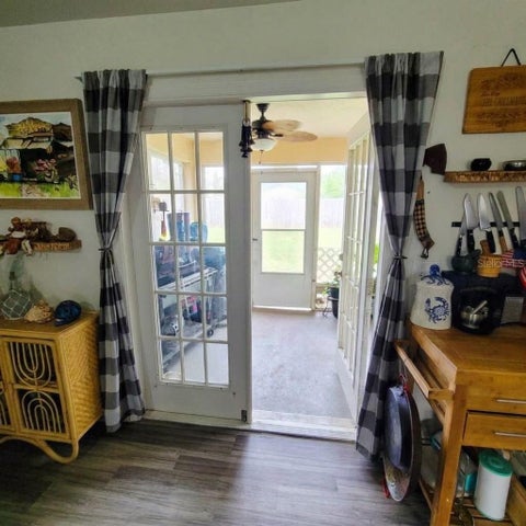 Tiny photo for 965 NW 66th Street, Ocala, FL 34475 (MLS # S5159455)