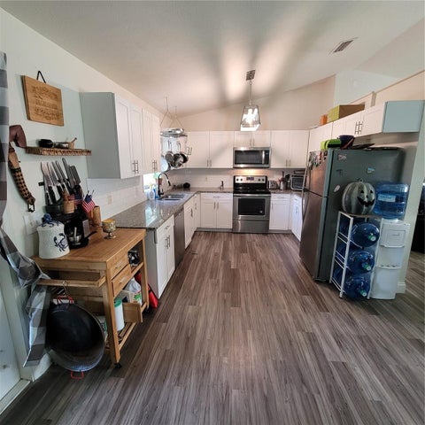 Tiny photo for 965 NW 66th Street, Ocala, FL 34475 (MLS # S5159455)