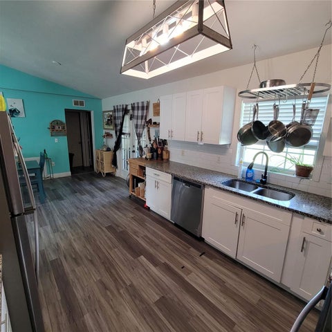 Tiny photo for 965 NW 66th Street, Ocala, FL 34475 (MLS # S5159455)