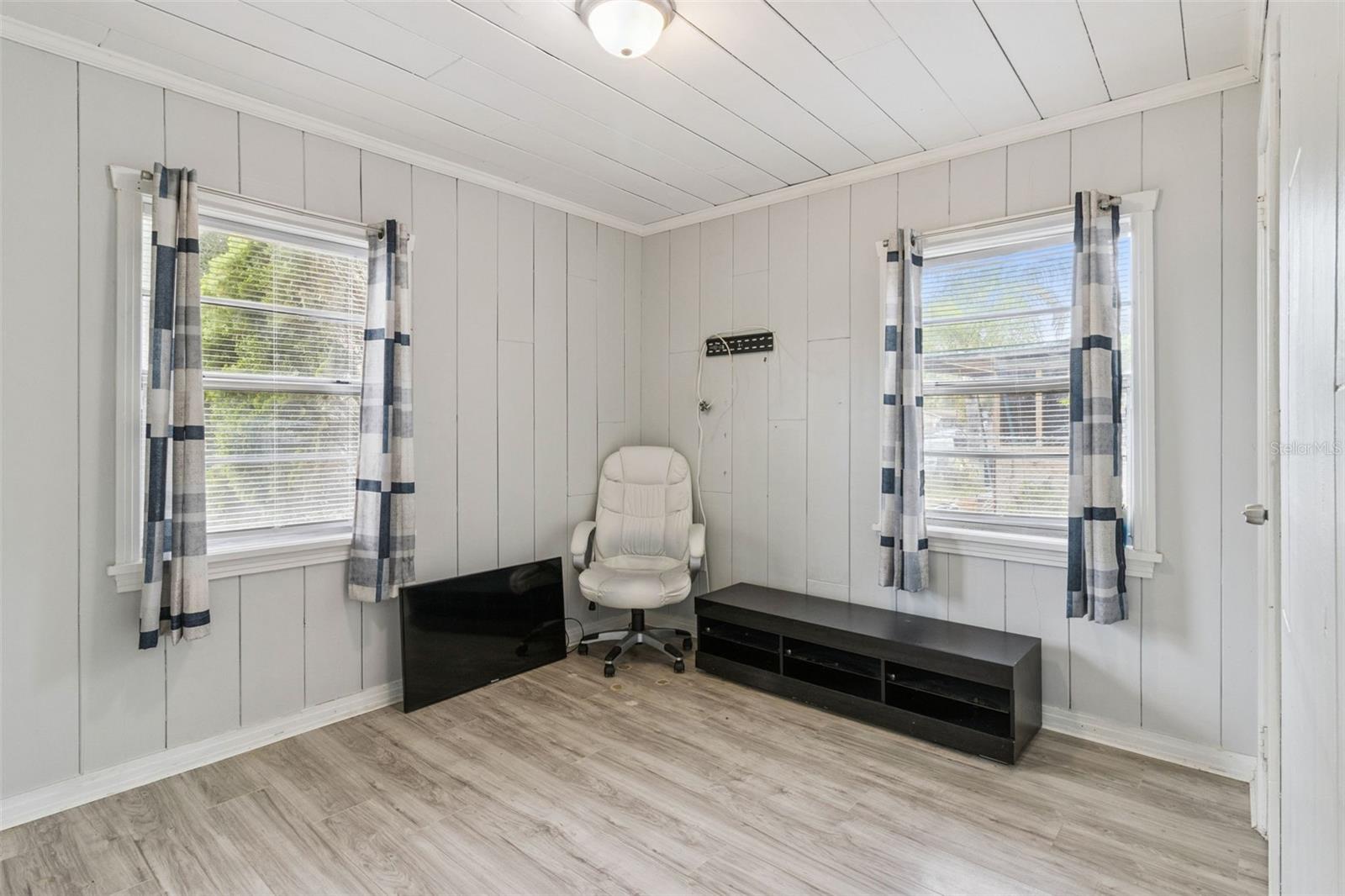 DEER LAKE TERRACE UNIT 03 REP - Residential