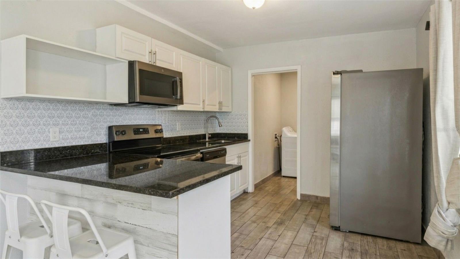 DEER LAKE TERRACE UNIT 03 REP - Residential