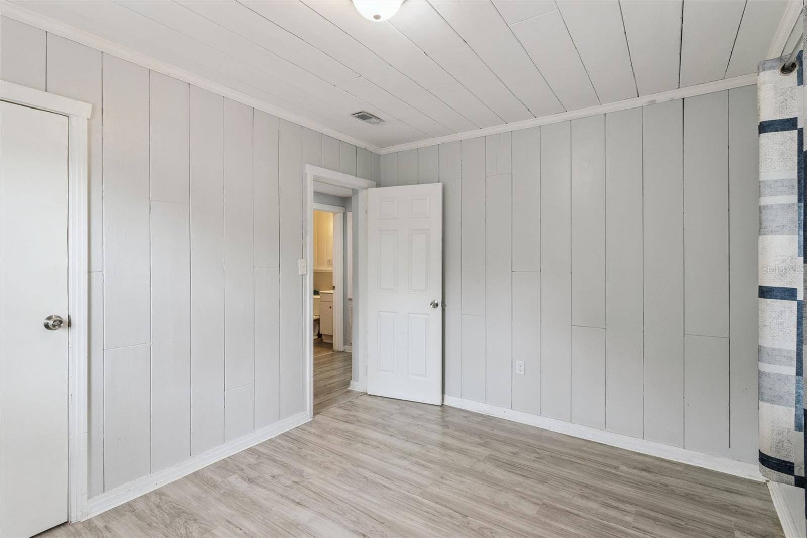 DEER LAKE TERRACE UNIT 03 REP - Residential