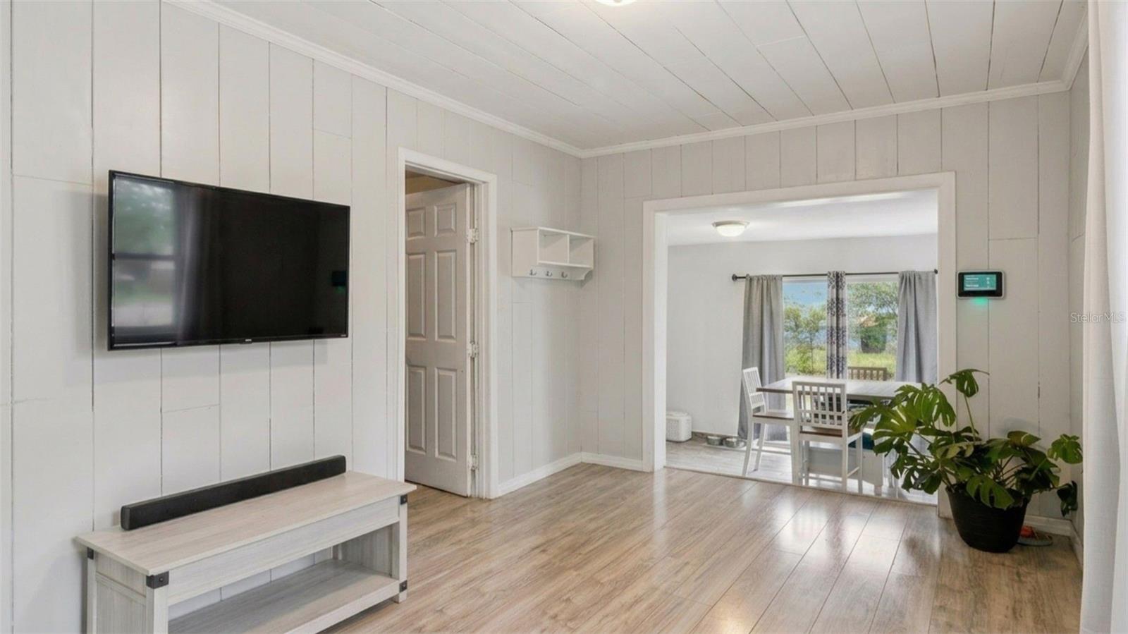 DEER LAKE TERRACE UNIT 03 REP - Residential