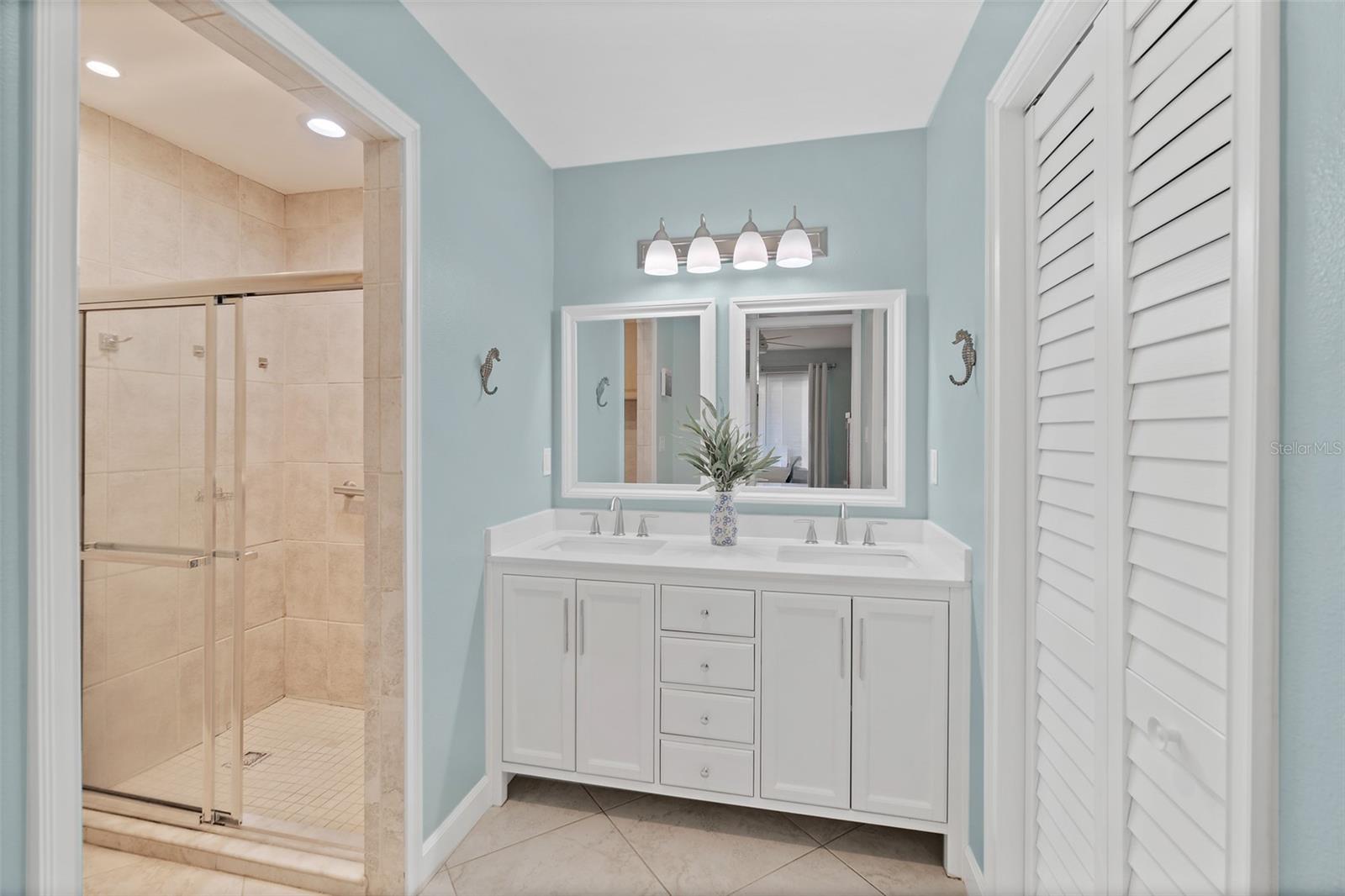 SKYLINE ESTATES - Residential