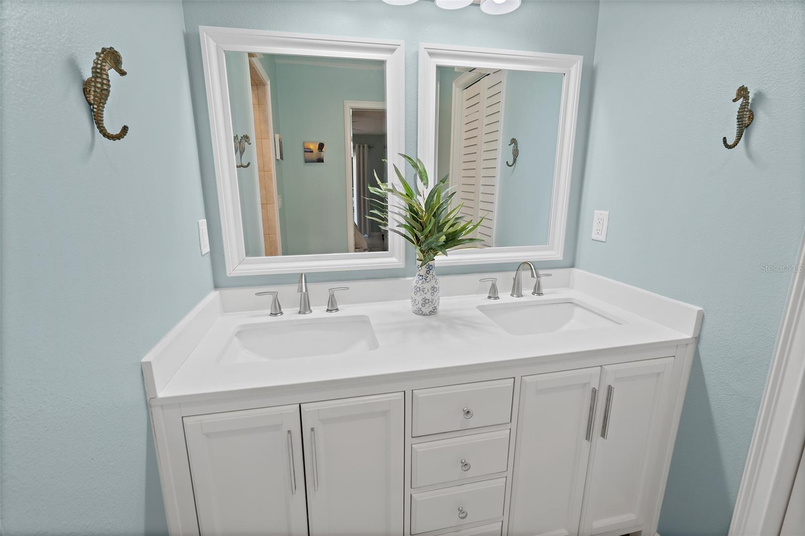 SKYLINE ESTATES - Residential