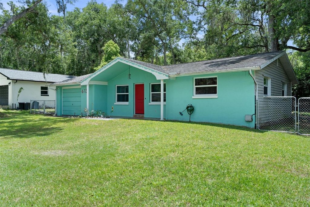 Photo of 613 Holley Street, Brooksville, FL 34601 (MLS # W7886004)