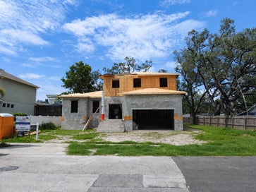 2825 W SHELTON AVENUE TAMPA FL 33611