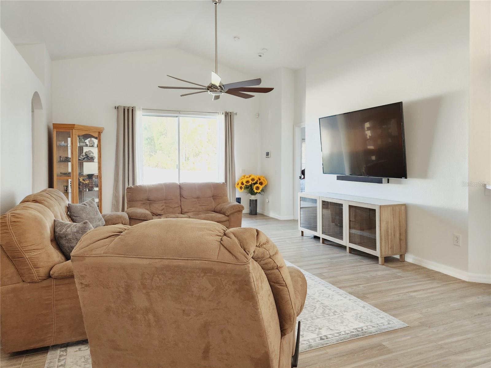 MEADOW POINTE III PHASE 1 - Residential