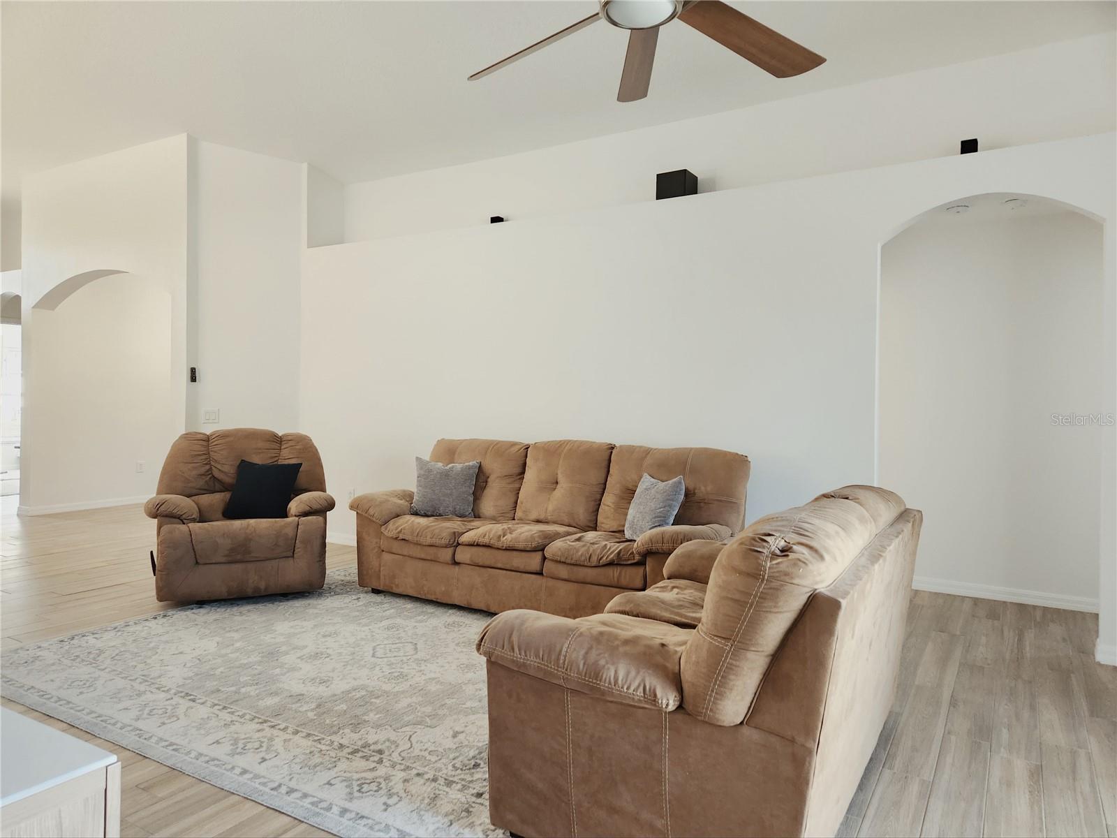 MEADOW POINTE III PHASE 1 - Residential