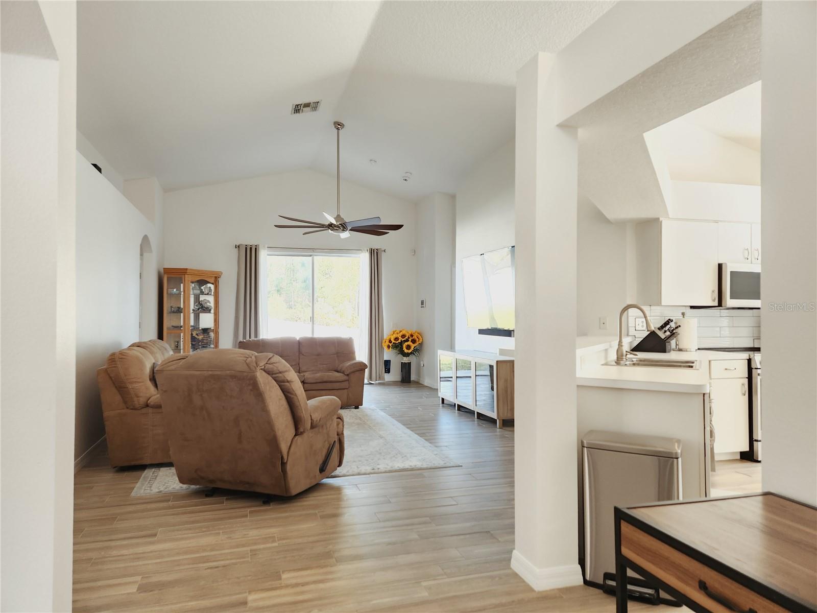 MEADOW POINTE III PHASE 1 - Residential