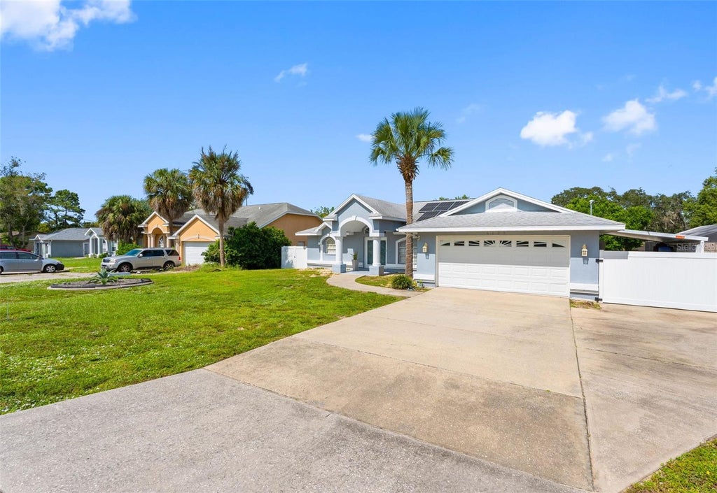 Photo of 6125 Mariner Boulevard, Spring Hill, FL 34609 (MLS # TB8551716)