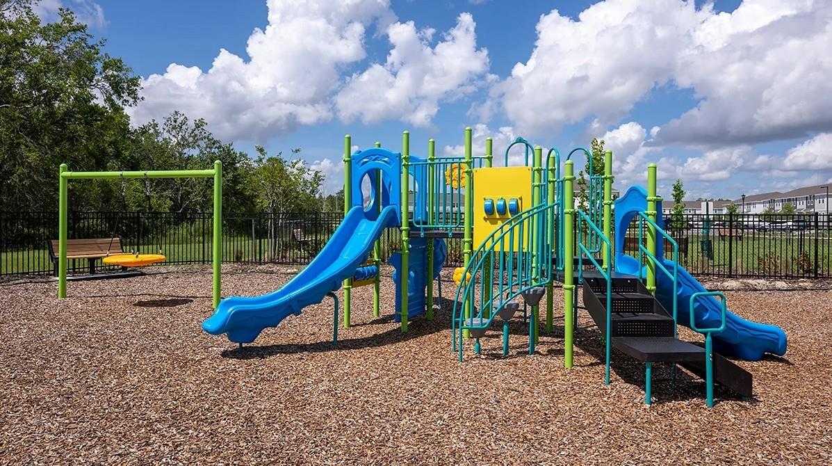 THE TOWNS AT FIRETHORN - Residential