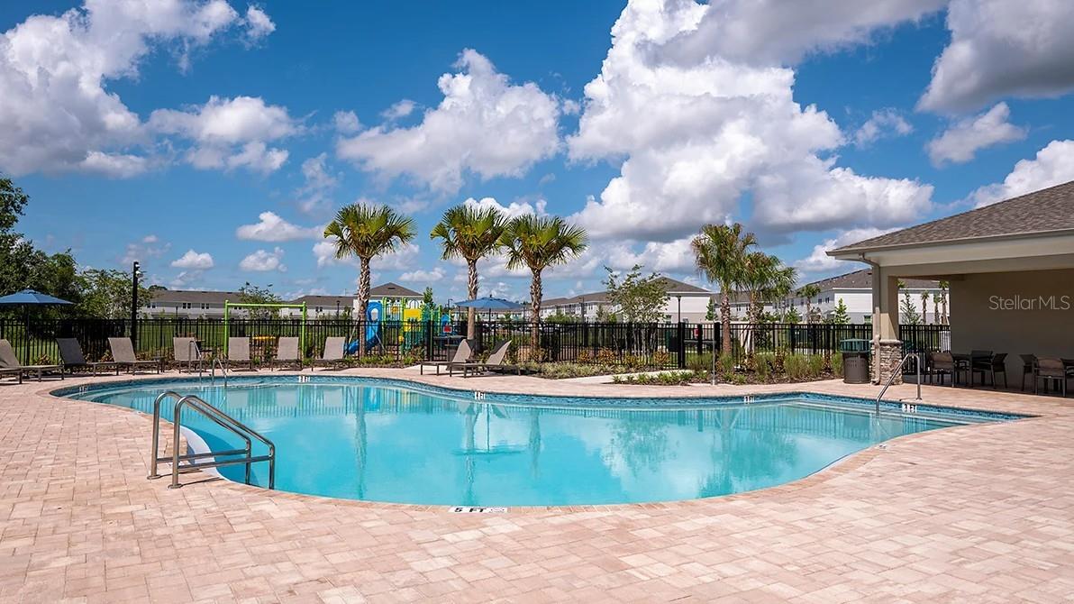 THE TOWNS AT FIRETHORN - Residential