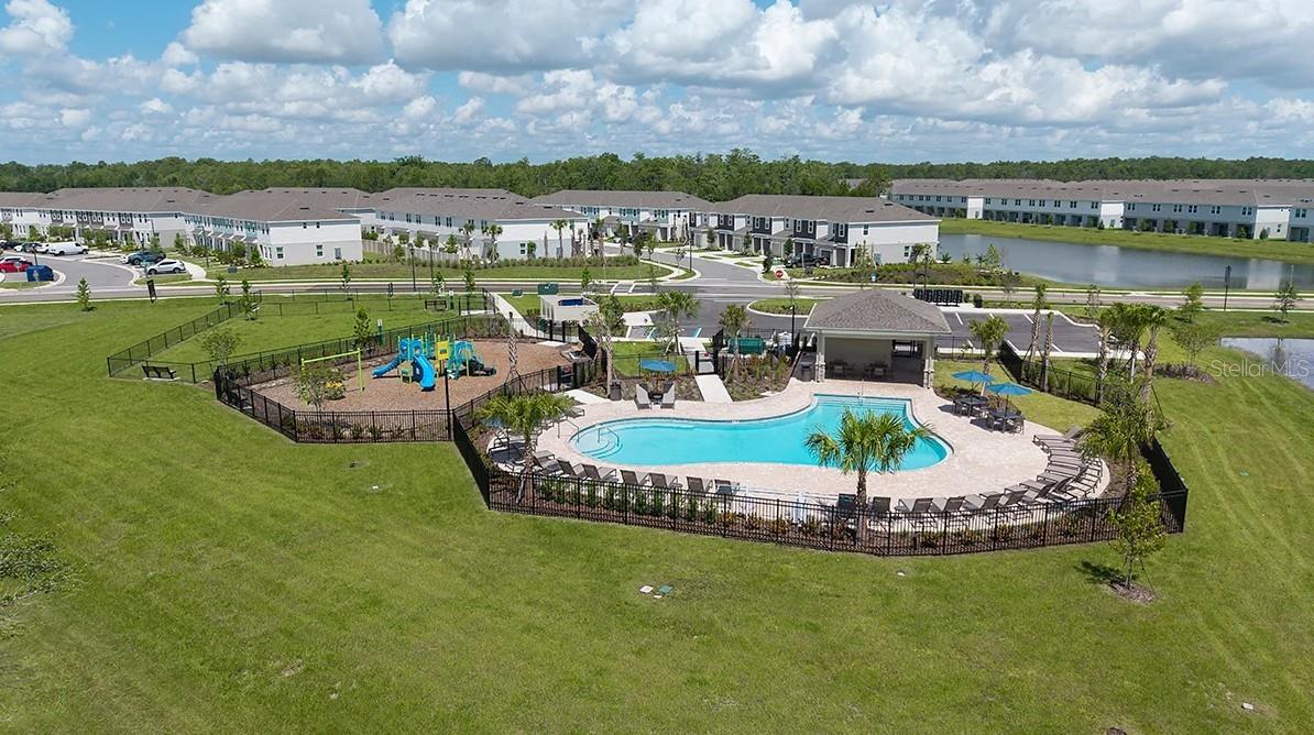 THE TOWNS AT FIRETHORN - Residential