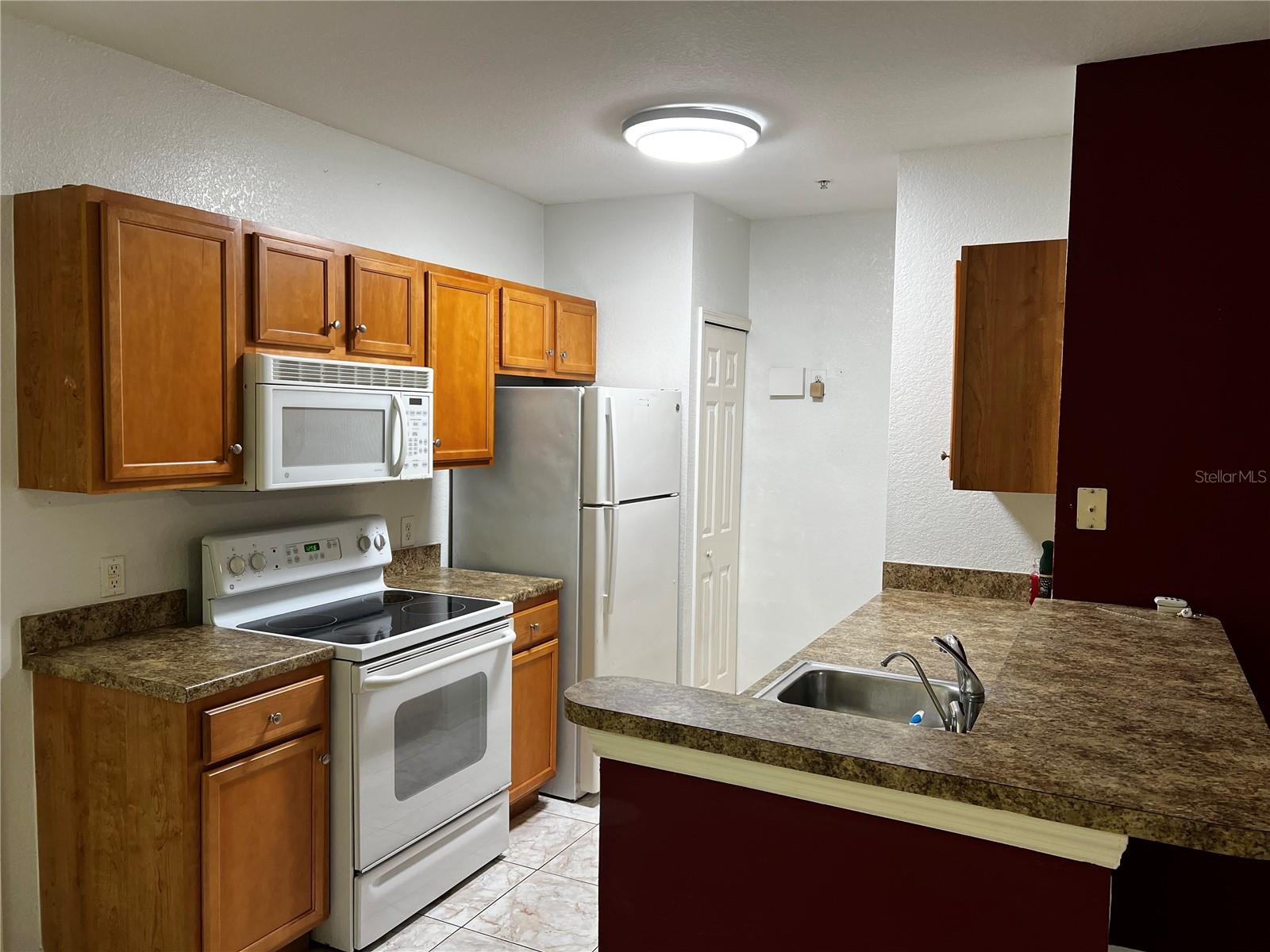 THE REGISTRY AT MICHIGAN PARK CONDOMINIUM - Residential