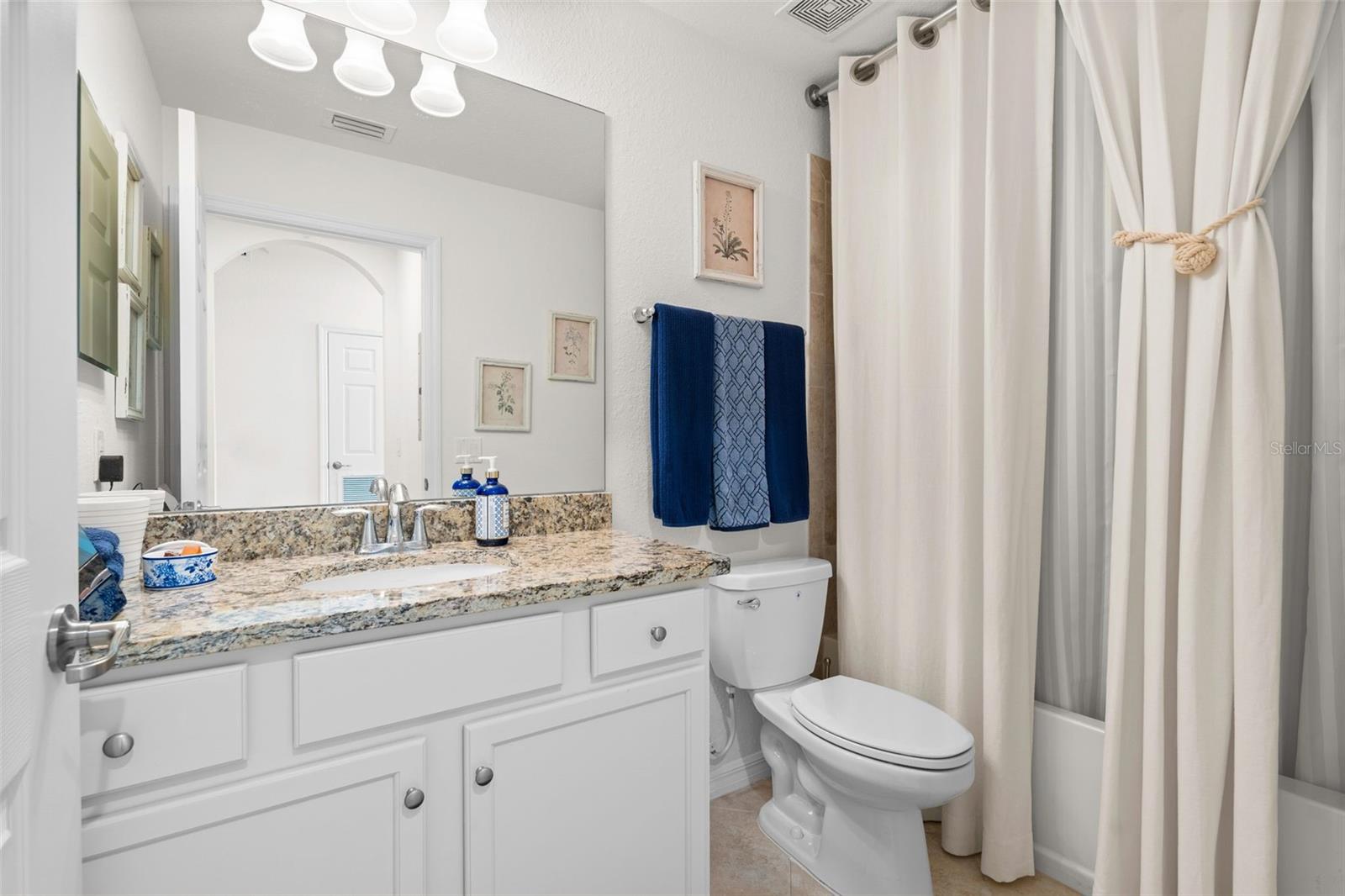 TERRACE II AT LAKEWOOD NATIONAL PH 2 - Residential Lease