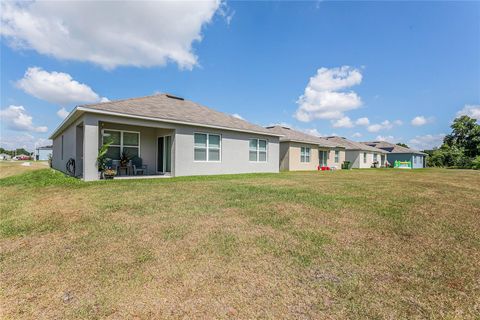 A home in WINTER HAVEN