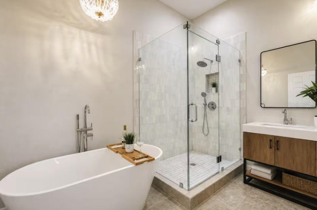 LANGS BUNGALOW COURT - Residential Lease