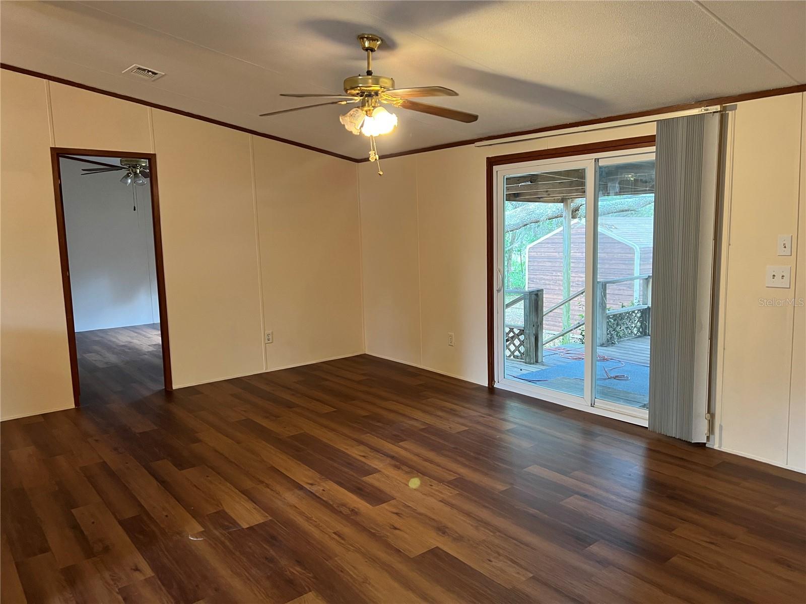 LAZY ACRES - Residential