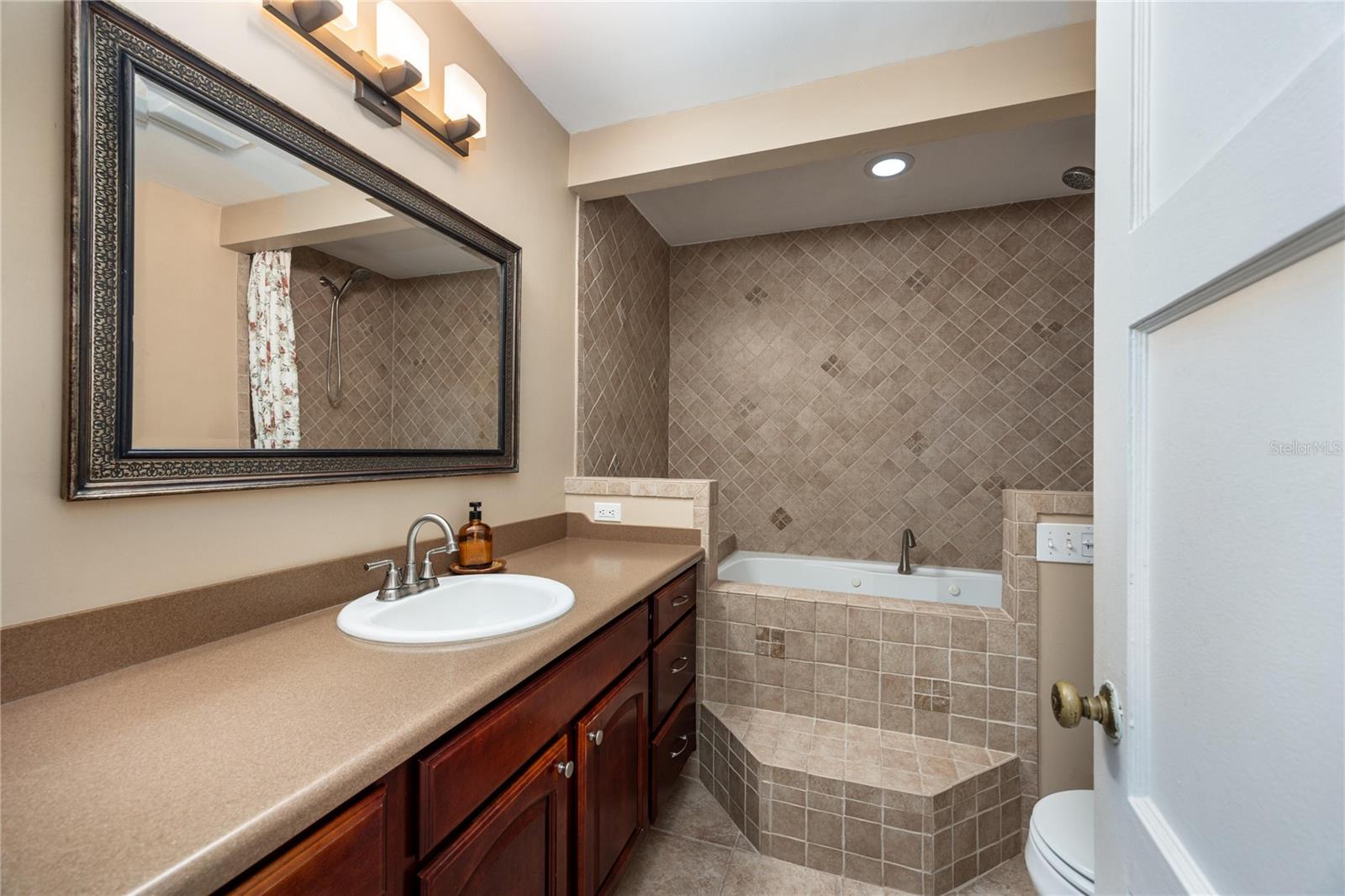 DURANT ESTATES - Residential