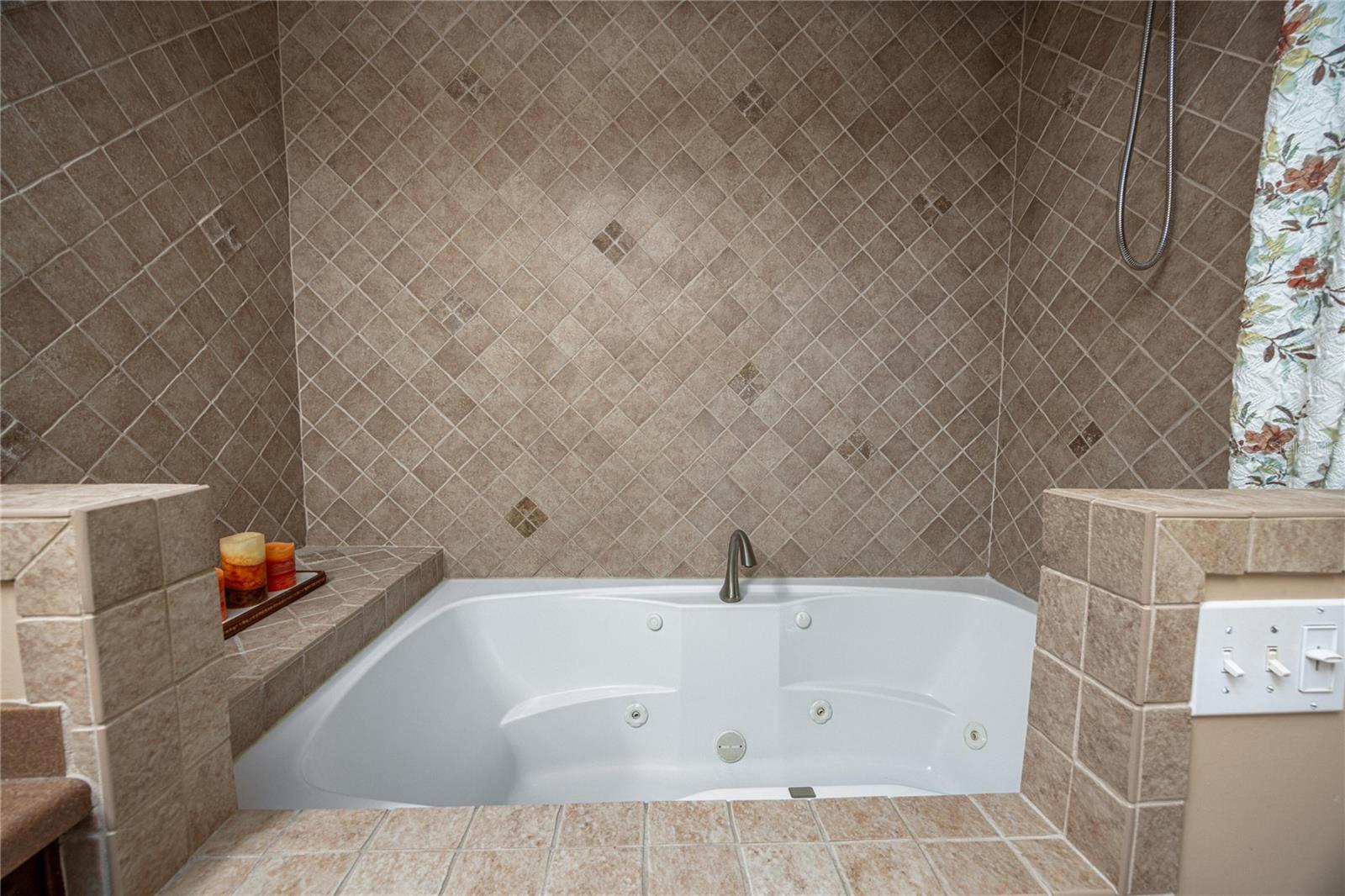 DURANT ESTATES - Residential