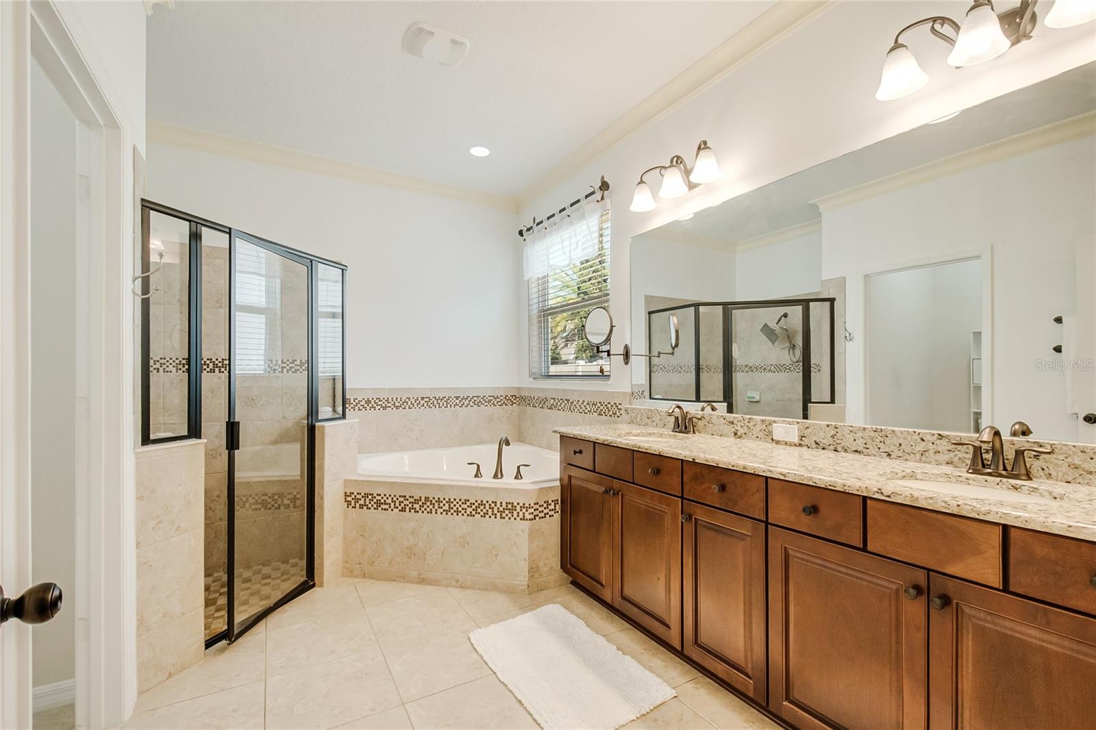 LESTER RIDGE - Residential