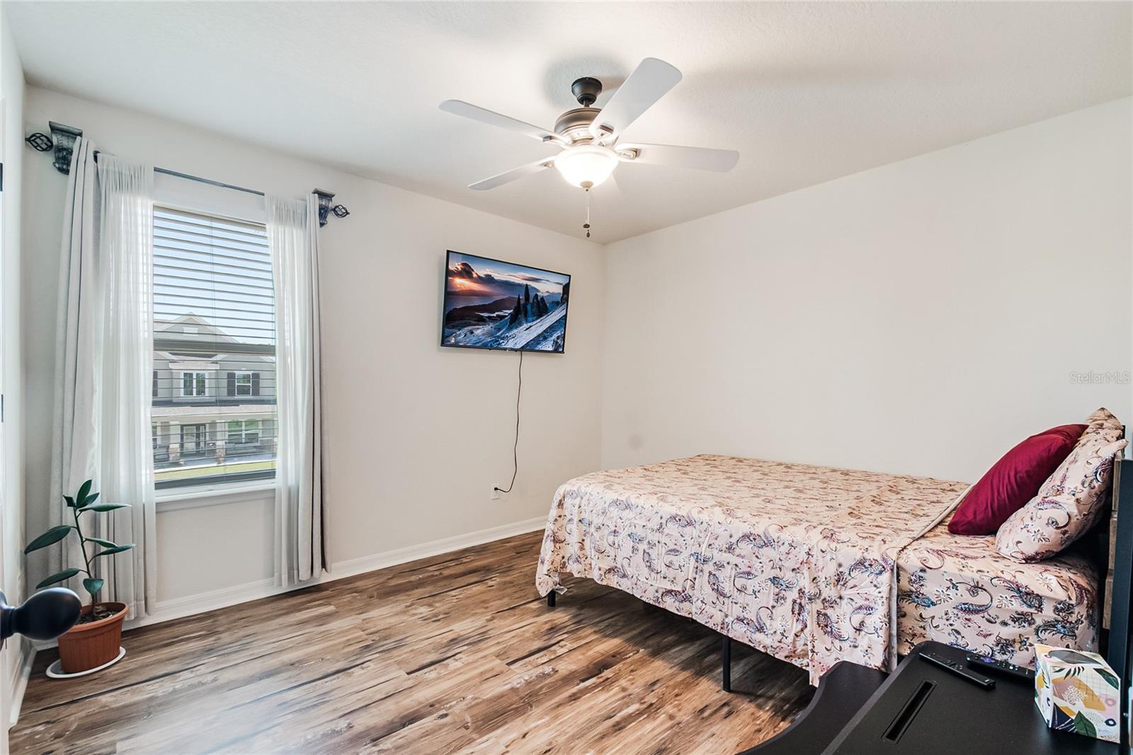 LESTER RIDGE - Residential