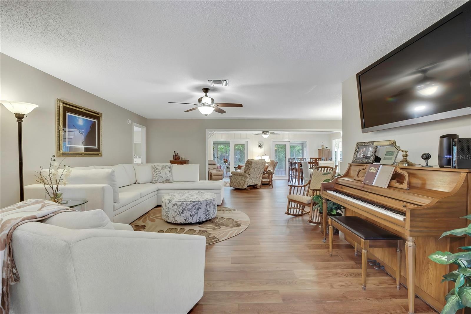 7052 SPARKLING CREEK COURT