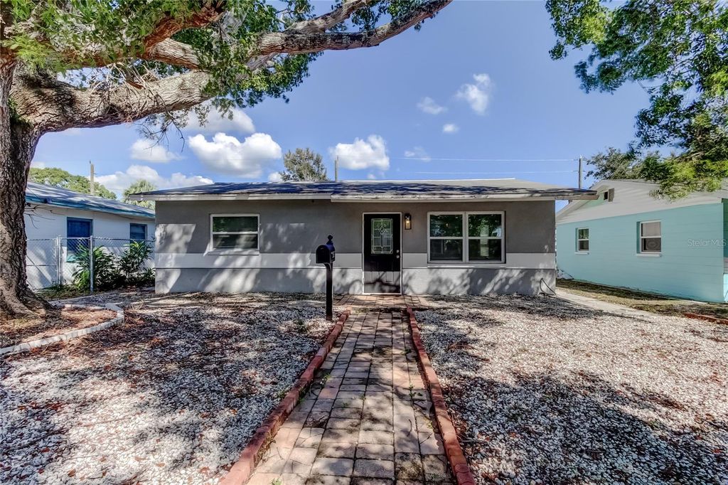 Photo of 439 34th Avenue N, St Petersburg, FL 33704 (MLS # TB8439024)