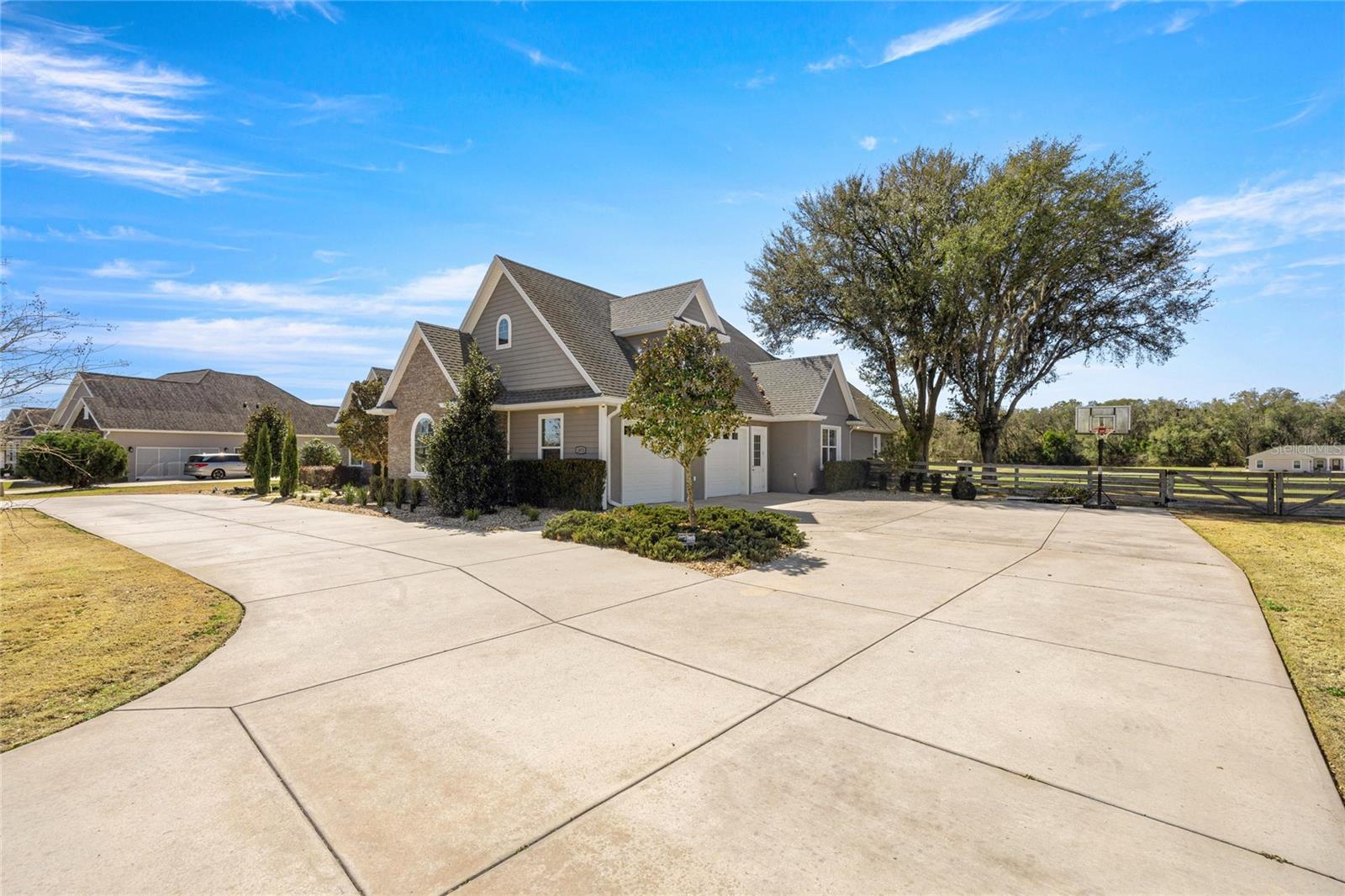 IRISH ACRES - Residential