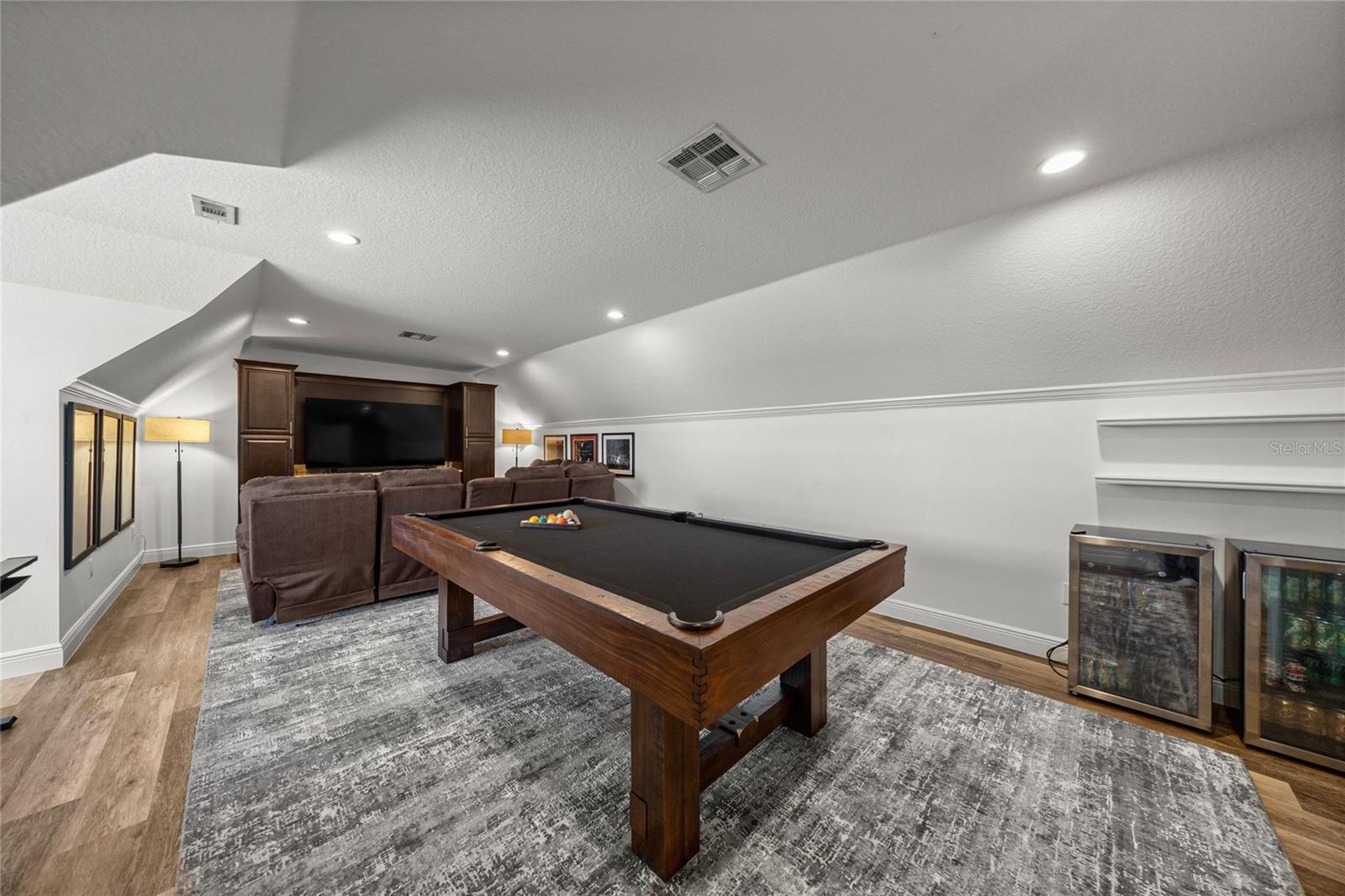 IRISH ACRES - Residential